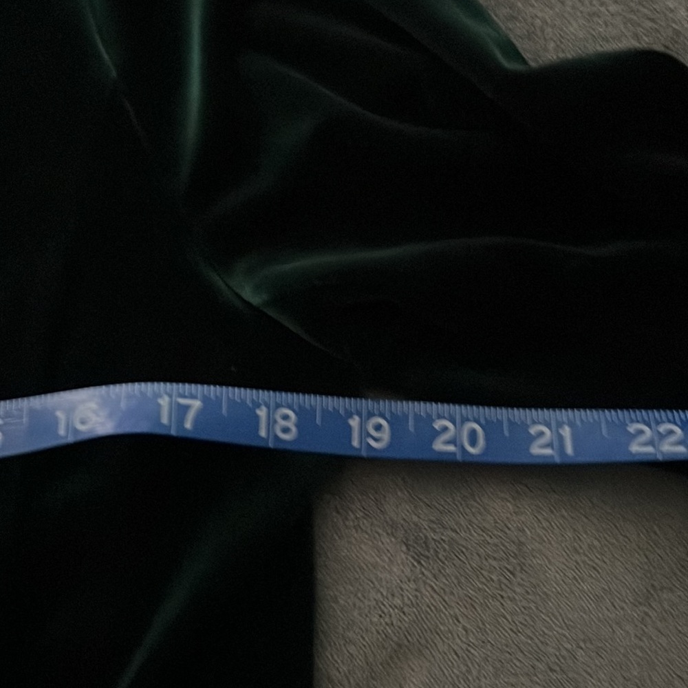Tahari Velvet Jacket! - Picture 9 of 9
